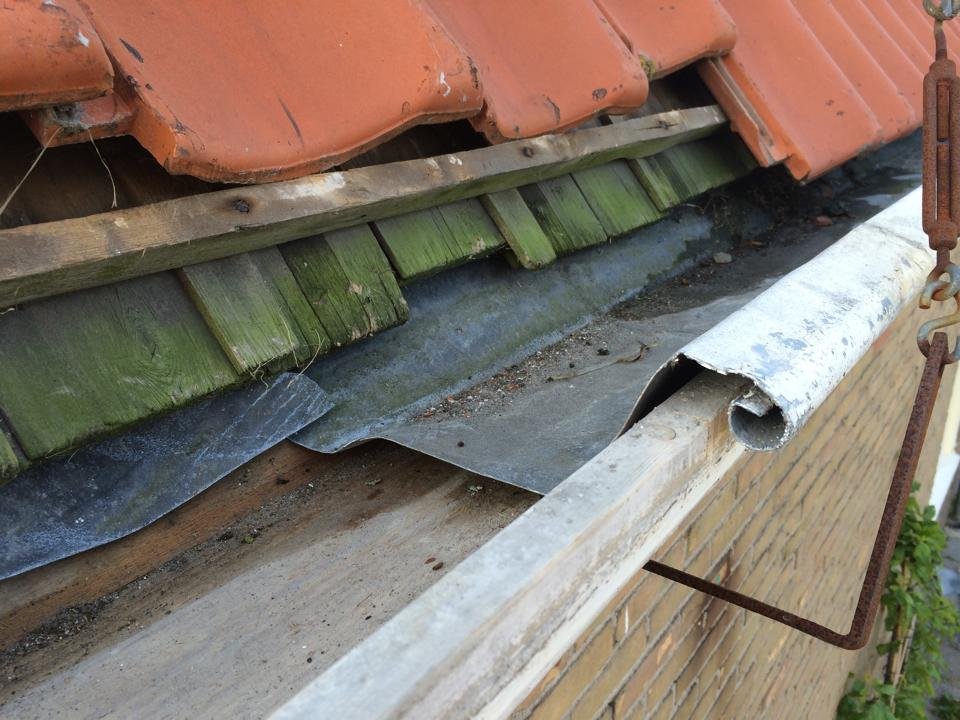 Zinken dakgoot en renovatie van zinkwerk